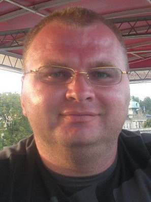 Олег Зуев