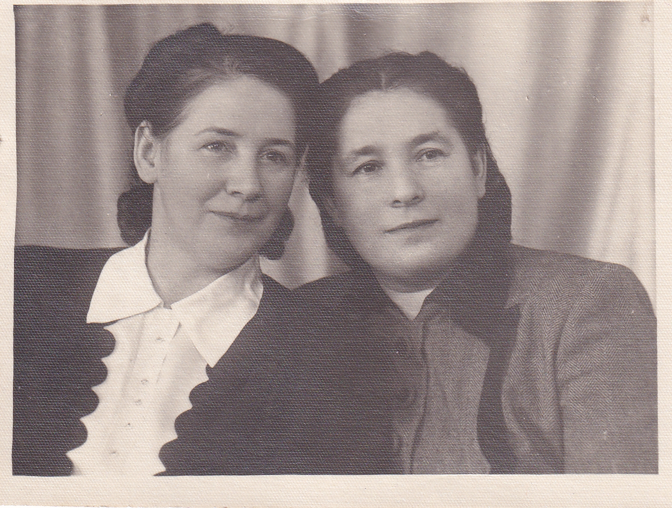 IMG_0049 Вургафт_ЕвневичВаля_Надя.jpg Валентина Осиповна Ковалева