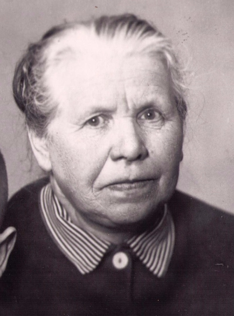 001 Анна Лобанова