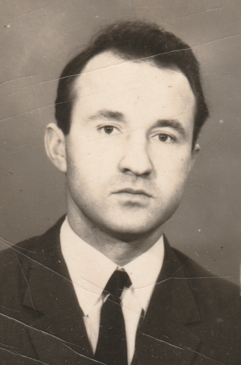 Анатолий Листратенко