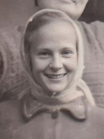 Валентина (Валя) Ивановна Беляева Валентина (Валя) Ивановна Беляева