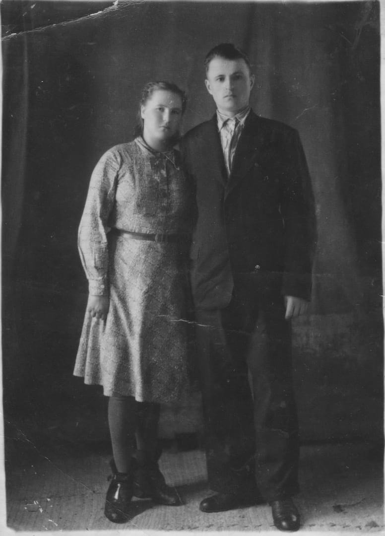 Анна Ивановна и Николай Николай Алексеевич Сипин